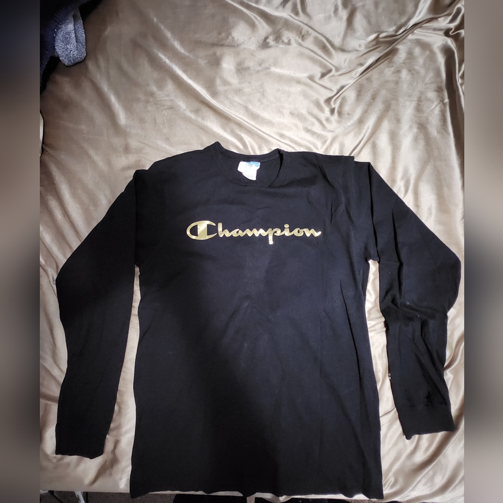 Champion long sleeve shirt